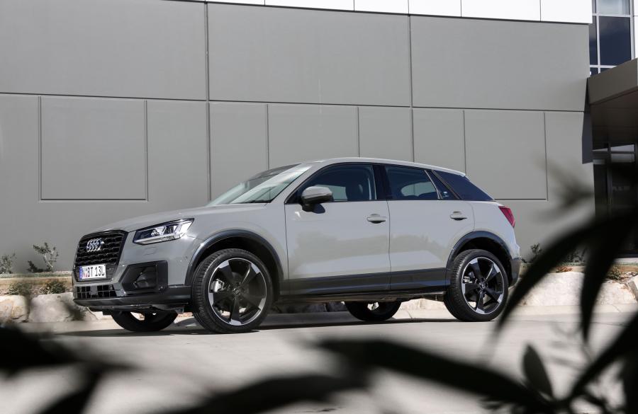  Audi Q2 2.0 TFSI Quattro Sport 2017 года  (AU) (фото 11 из 40)